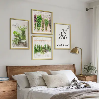 Galleria a parete decorazione per cucina con erbe aromatiche essiccate