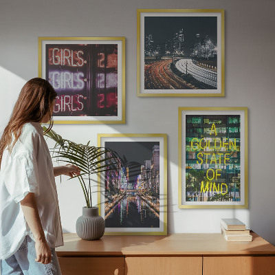 Composizione di 4 quadri Insegne al neon in città di notte