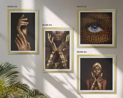 Galleria a parete con ritratti artistici di donne