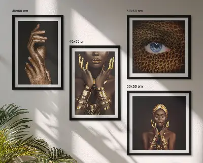 Galleria a parete con ritratti artistici di donne