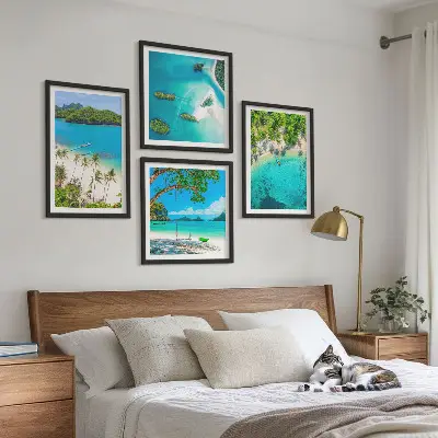 Composizione di 4 quadri con spiagge, palme e acqua cristallina