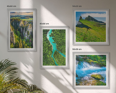 Galleria a parete Montagne verdi, rocce di fiume