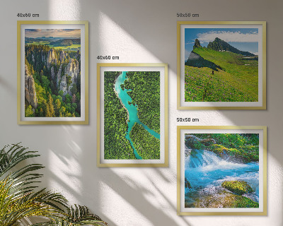 Galleria a parete Montagne verdi, rocce di fiume