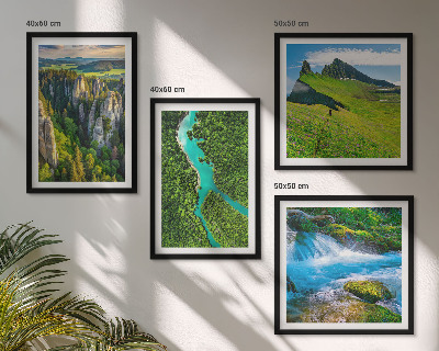 Galleria a parete Montagne verdi, rocce di fiume