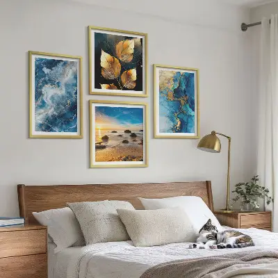Set di 4 quadri con motivi blu e oro