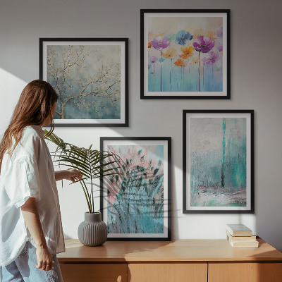 Composizione di 4 quadri Sfondo con motivi floreali dai colori pastello
