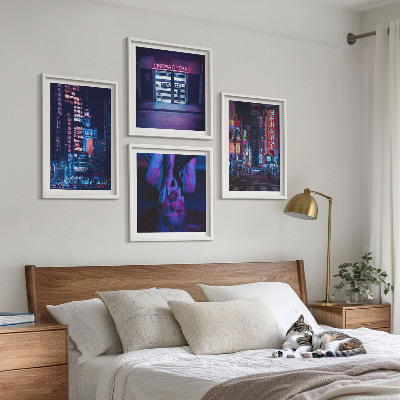 Polittico con cornice Città notturna illuminata da luci al neon.