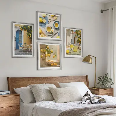 Polittico con cornice con stampa di limoni e porta blu