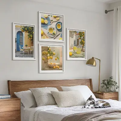 Polittico con cornice con stampa di limoni e porta blu