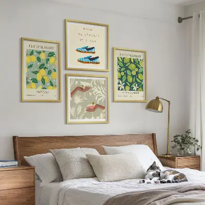 Composizione di 4 quadri disegni di frutta in stile poster italiano