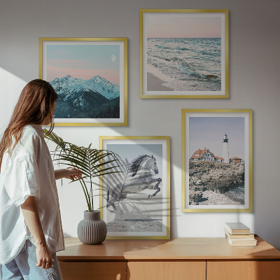 Composizione di 4 quadri Cavalli, movimento, spiaggia, faro, montagne