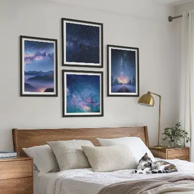 Galleria a parete con cielo notturno, montagne e paesaggio invernale