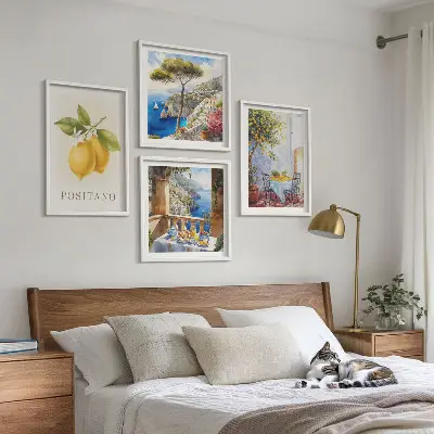 Galleria a parete con vedute dell'architettura dei limoni di Positano