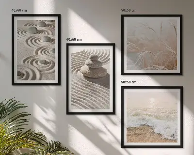 Galleria a parete con sabbia, acqua, pietre e onde sulla spiaggia
