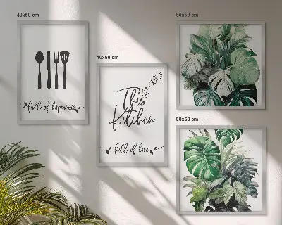 Galleria a parete con motivi di utensili da cucina e foglie