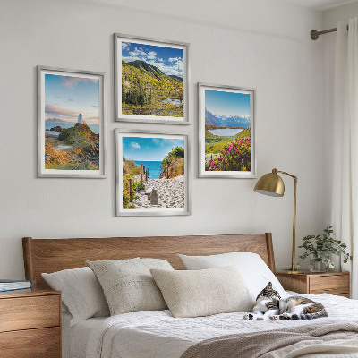 Composizione di 4 quadri Spiaggia, faro, montagne, prati, fiori
