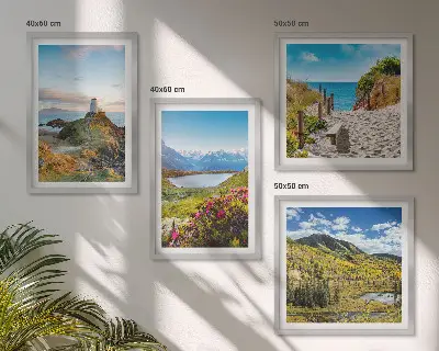 Set di 4 quadri con spiaggia, faro, montagne, prati e fiori