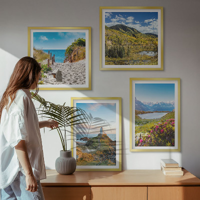 Composizione di 4 quadri Spiaggia, faro, montagne, prati, fiori