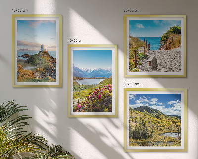 Composizione di 4 quadri Spiaggia, faro, montagne, prati, fiori