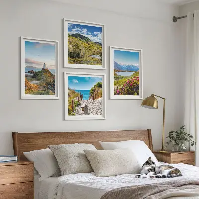 Set di 4 quadri con spiaggia, faro, montagne, prati e fiori