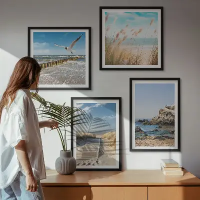 Polittico con cornice con stampa di spiaggia con sentiero in legno e scogliere
