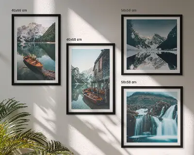 Composizione di 4 quadri laghi di montagna con riflessi sulle barche