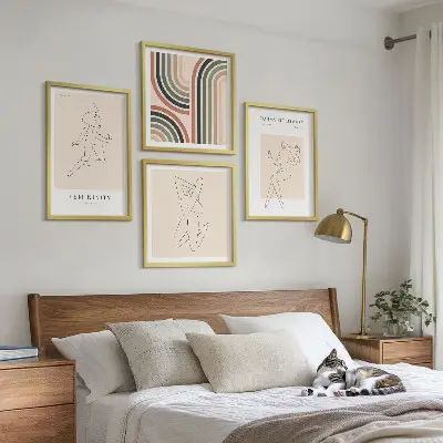 Sagome femminili composizione di 4 quadri