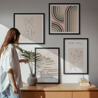 Composizione di 4 quadri Sagome femminili nei poster