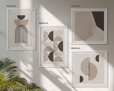Galleria a parete con motivi geometrici astratti