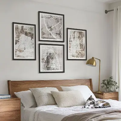 Polittico con cornice motivi astratti bianchi e marroni