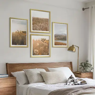 Composizione di 4 quadri con paesaggi di prati montagne e lago
