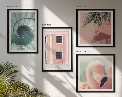 Polittico con cornice decorazione con motivi pastello