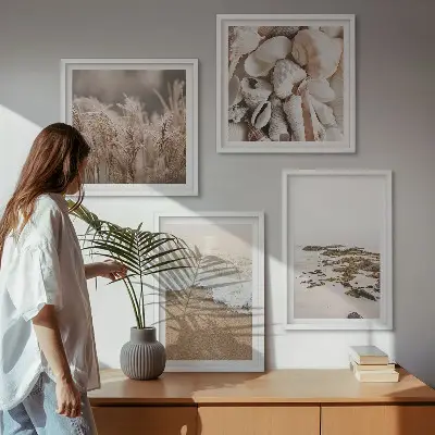 Composizione di 4 quadri decorazione da parete con spiaggia ed erba tra onde e pietre in stile boho