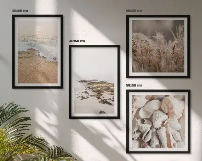 Composizione di 4 quadri decorazione da parete con spiaggia ed erba tra onde e pietre in stile boho