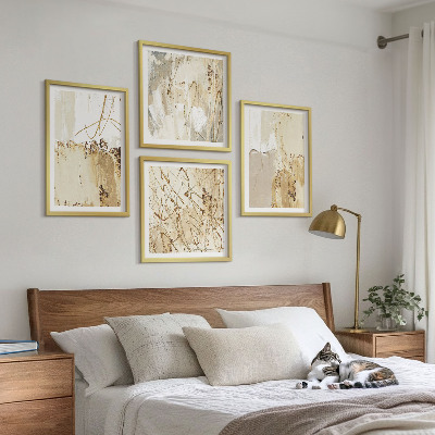 Galleria a parete Motivi astratti beige e bianchi
