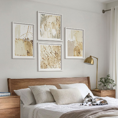 Galleria a parete Motivi astratti beige e bianchi
