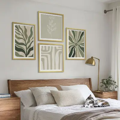 Galleria a parete decorazione con motivi vegetali in stile minimalista verde