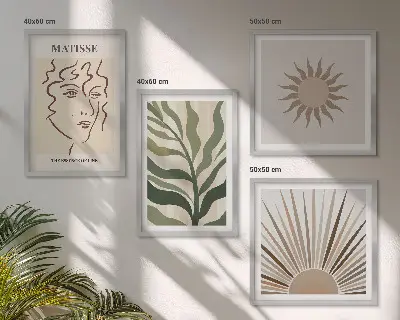 Galleria a parete con motivi astratti di piante