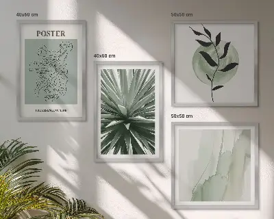 Galleria a parete con motivi vegetali in verde e beige