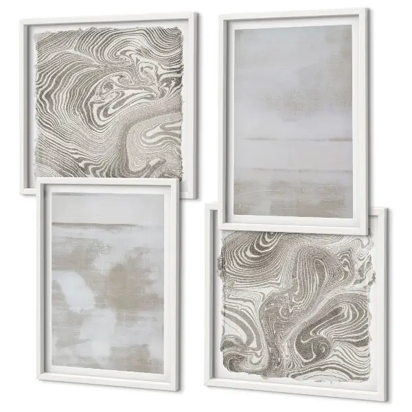 Composizione di 4 quadri con texture usurate in stile moderno