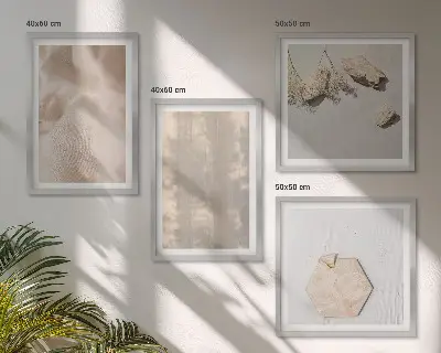 Composizione di 4 quadri con texture naturali e delicate in stile boho