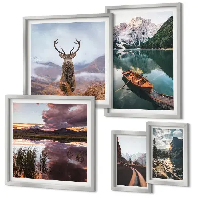 Set di quadri incorniciati con paesaggi di montagne laghi e natura