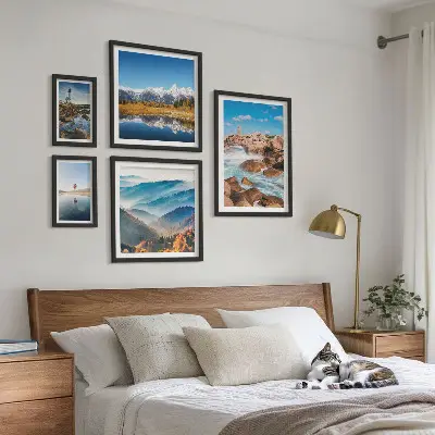 Set di 5 quadri con paesaggi di montagne, mare e fari