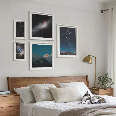 Set di 5 quadri con paesaggi spaziali moderni