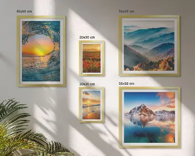 Set di quadri incorniciati con paesaggi naturali di mare montagne e fiori