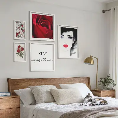 Polittico con cornice ritratti di donne con fiori in stile vintage