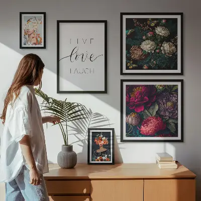 Polittico con cornice con slogan motivazionali floreali