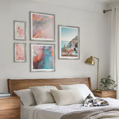 Polittico con cornice con romantici paesaggi rosa