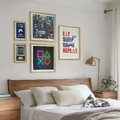Polittico con cornice decorazioni eleganti per giocatori