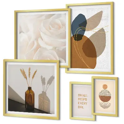 Set di quadri incorniciati con decorazioni floreali in stile boho